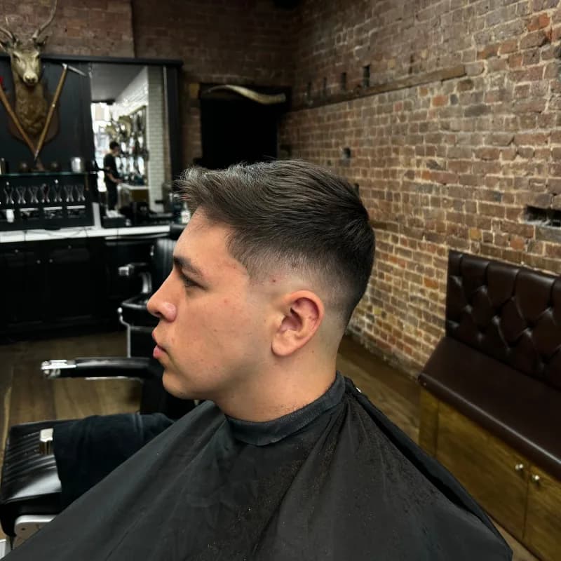 Frisor barbershop haircut